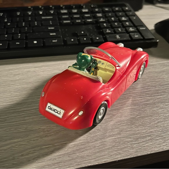 Geico Gecko Red Convertible Toy Car - Picture 2 of 3